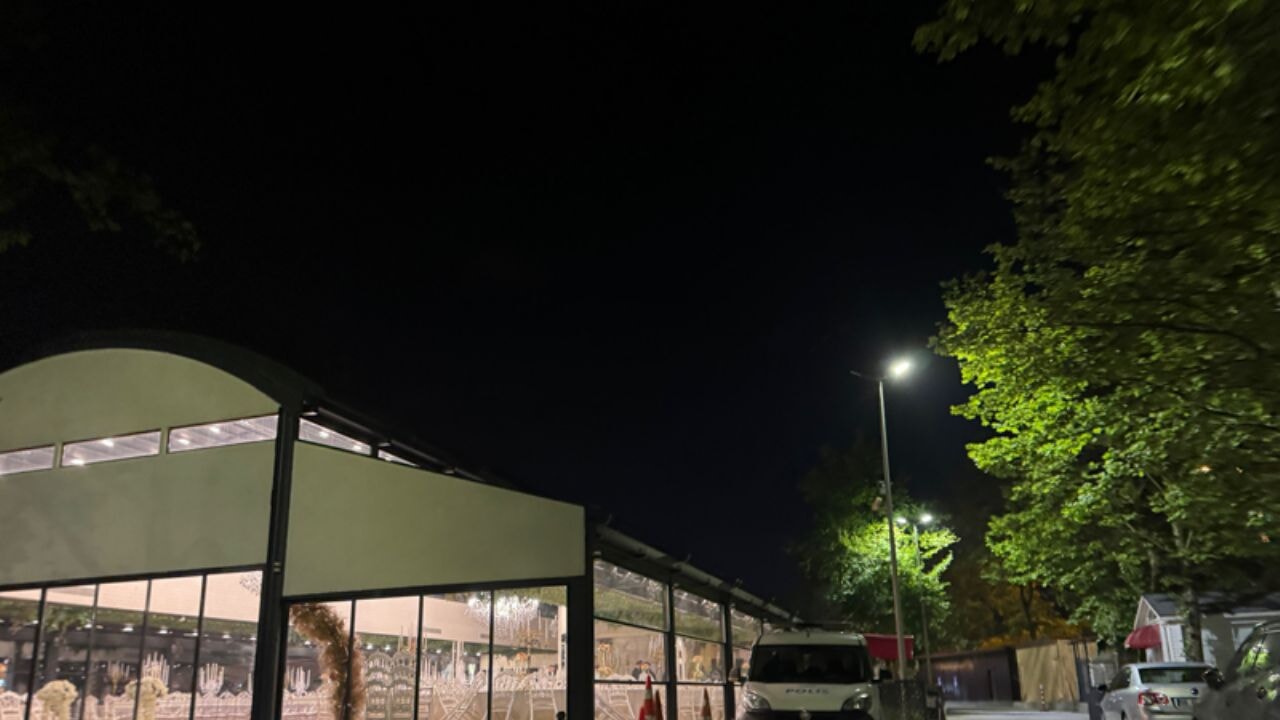 Düğün salonunda skandal! Tavan çöktü