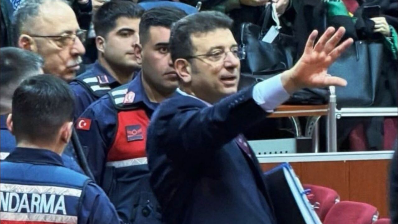 Ekrem İmamoğlu davasında 5 milletvekiline engel