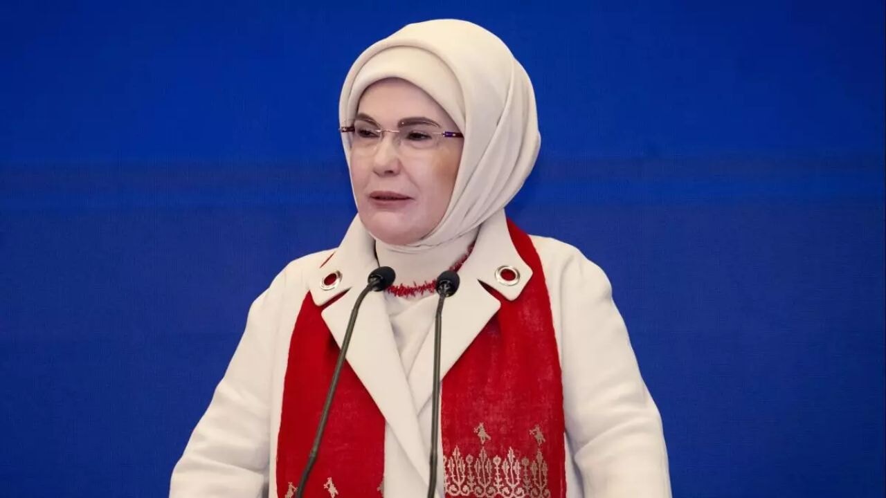 Emine Erdoğan'dan dikkat çeken emzirme vurgusu