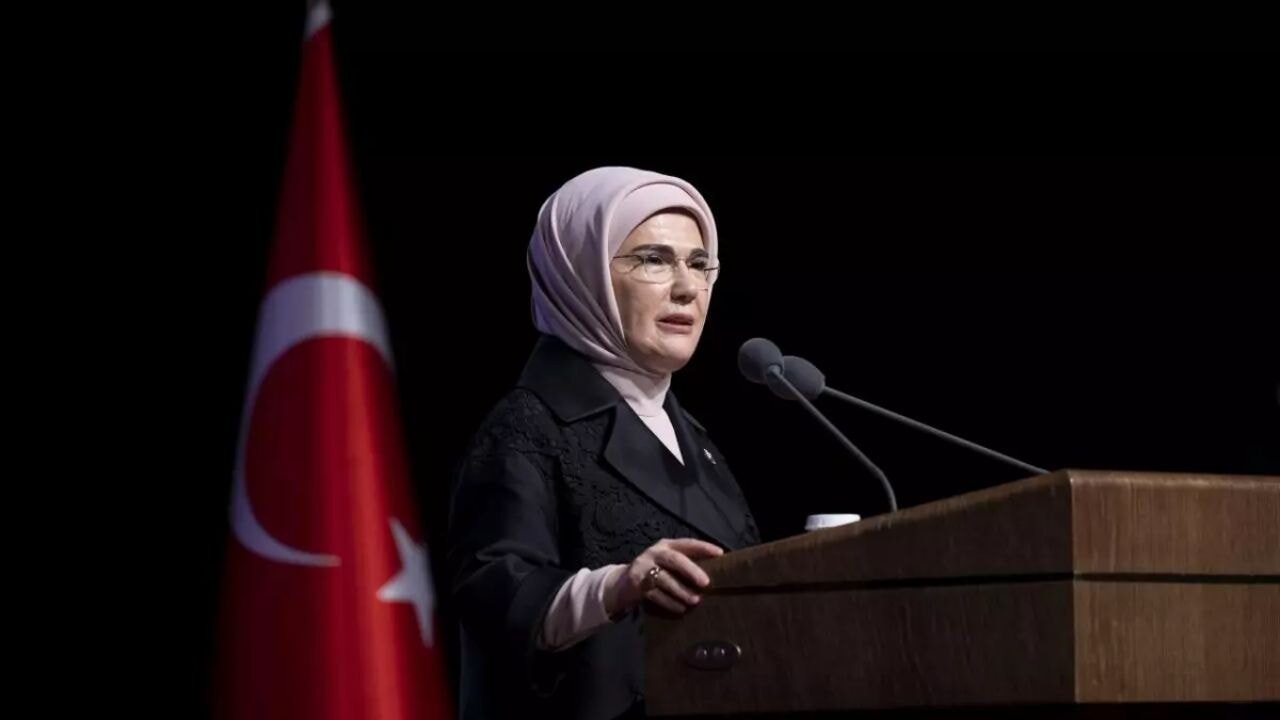 Emine Erdoğan'dan Srebrenitsa Soykırımı'nın 30. yılına anlamlı mesaj