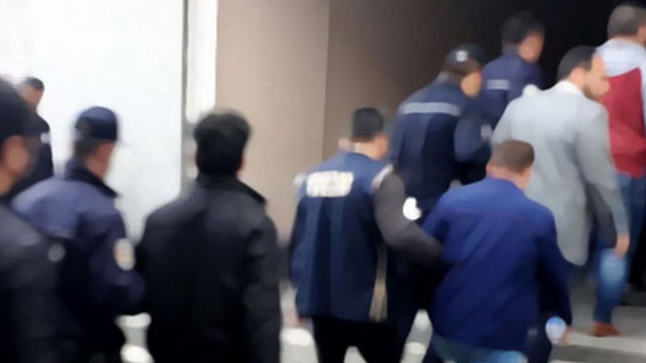 Etimesgut Belediyesi'ne operasyon