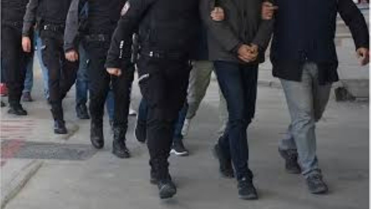 FETÖ'nün mahrem yapılanmalarına yönelik 39 ilde büyük operasyon