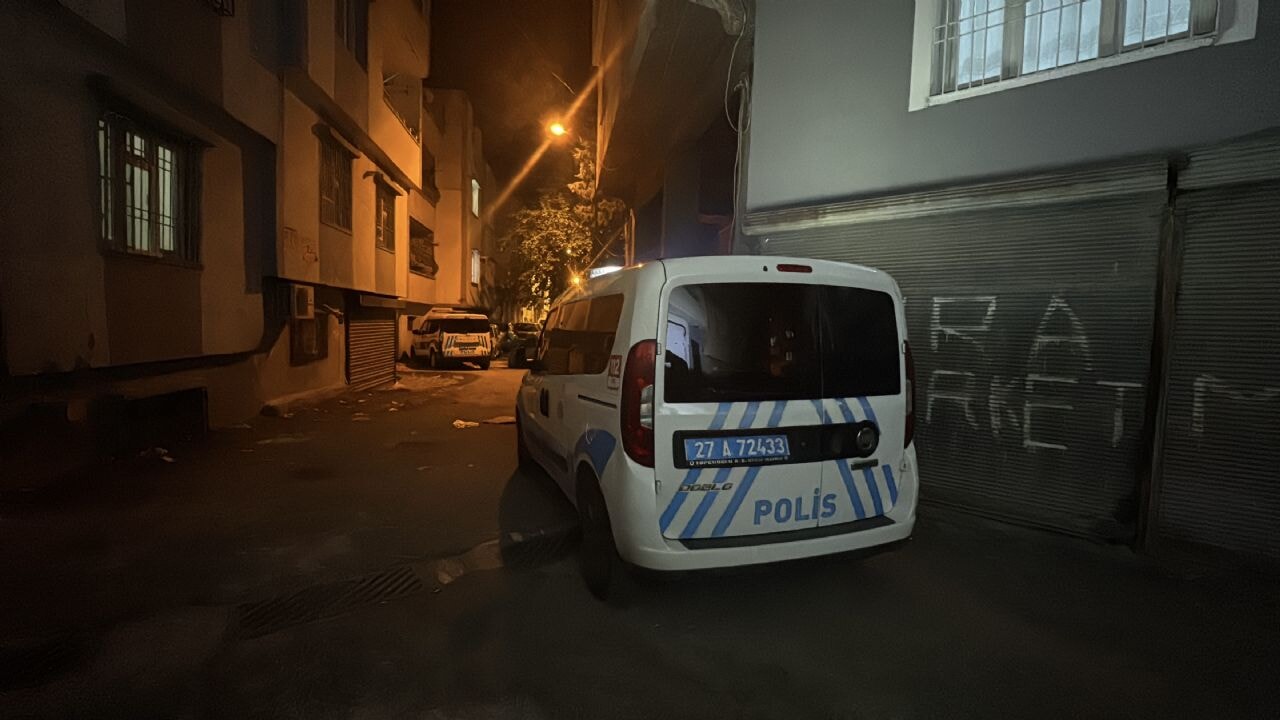 Gaziantep'te kapı açıldı, acı gerçek ortaya çıktı: İki ölü