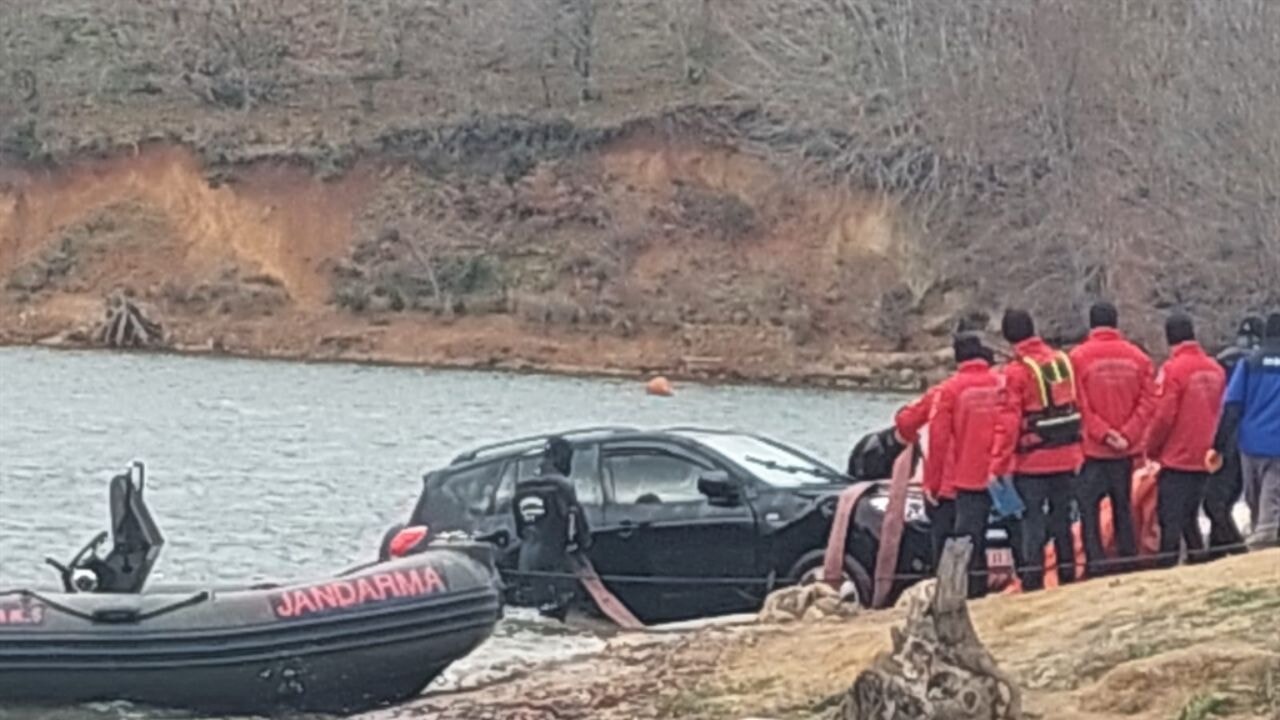 Gölette, aracında cesedi bulunan Elif'in otopsi raporu çıktı