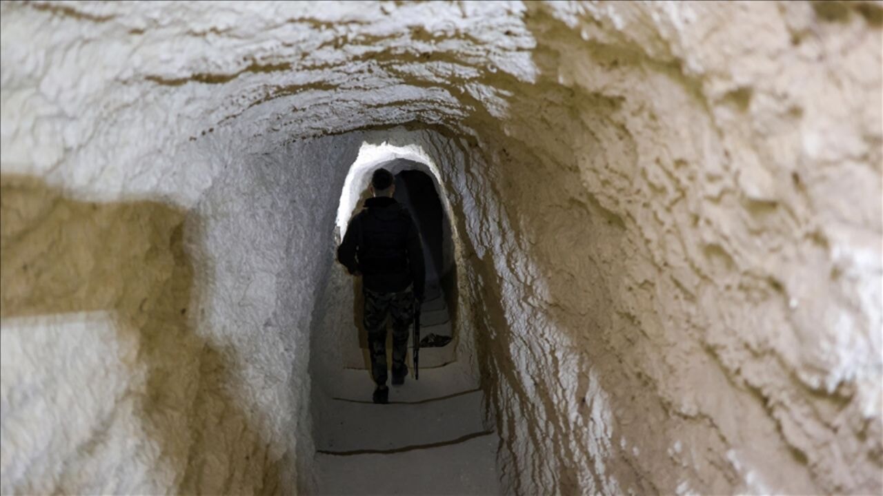 Halep'teki çimento fabrikasında PKK'nın kullandığı tünel bulundu