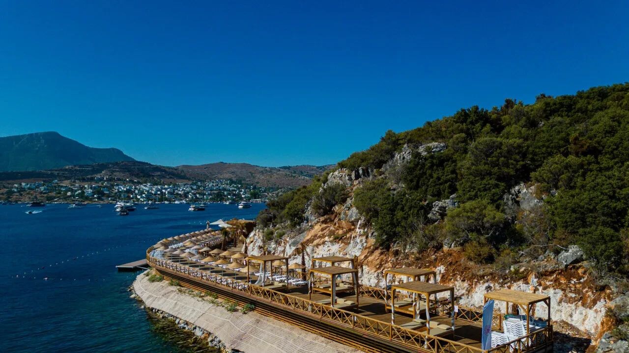 Halk plajlarına rekor ilgi! 3 milyondan fazla vatandaş denizin tadını ücretsiz çıkardı