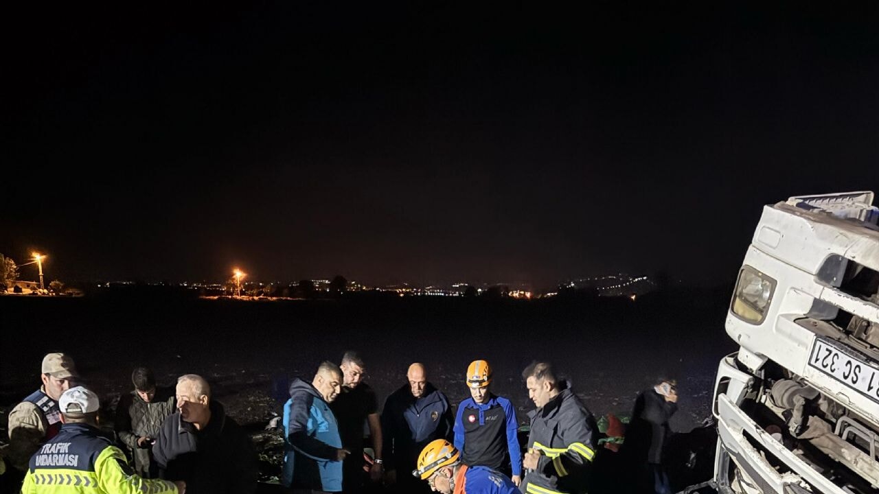 Hatay'da korkunç trafik kazası! Ölü ve yaralı var