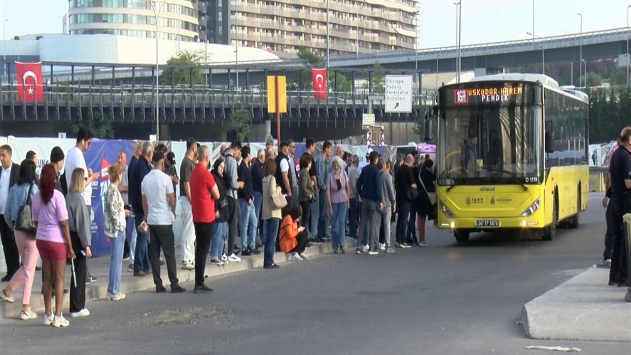 İBB ile Özel Halk Otobüsü şoförleri anlaştı