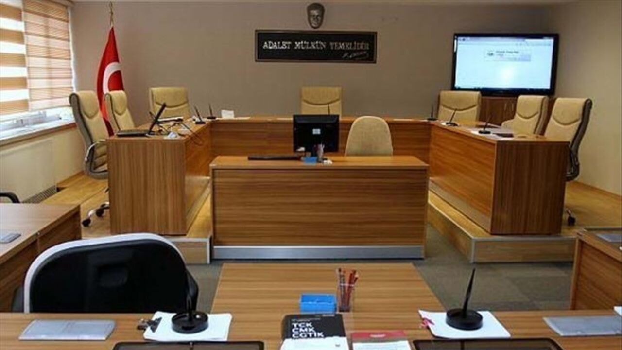 İBB soruşturması: İki itirafçı tahliye edildi