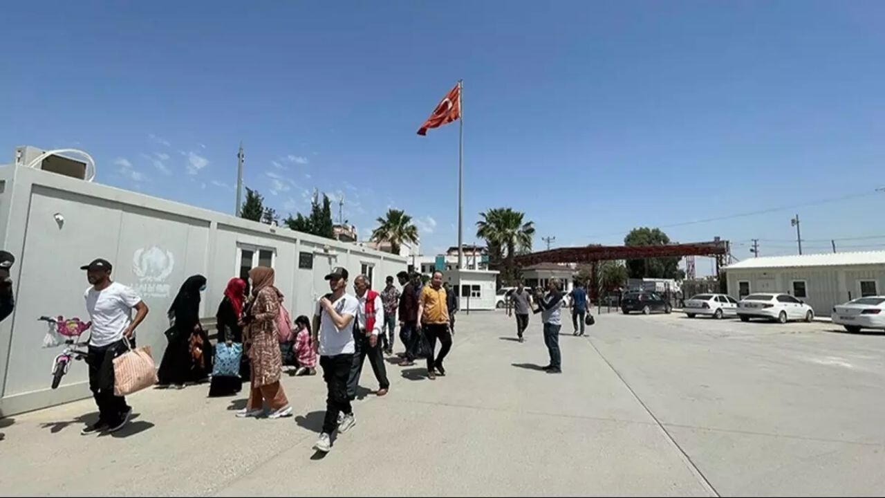 İçişleri Bakanı Yerlikaya: Suriye'ye dönüşlerde büyük artış
