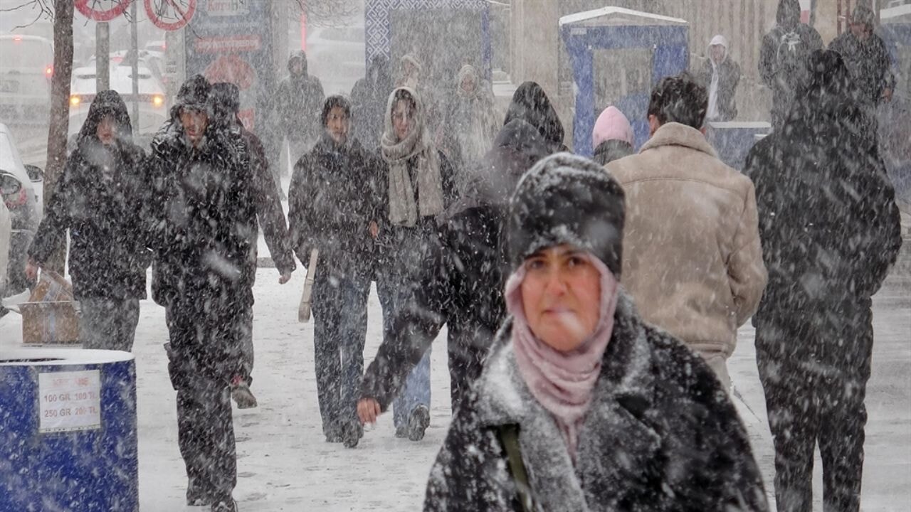 İçişleri Bakanlığı'ndan yoğun kar yağışı uyarısı