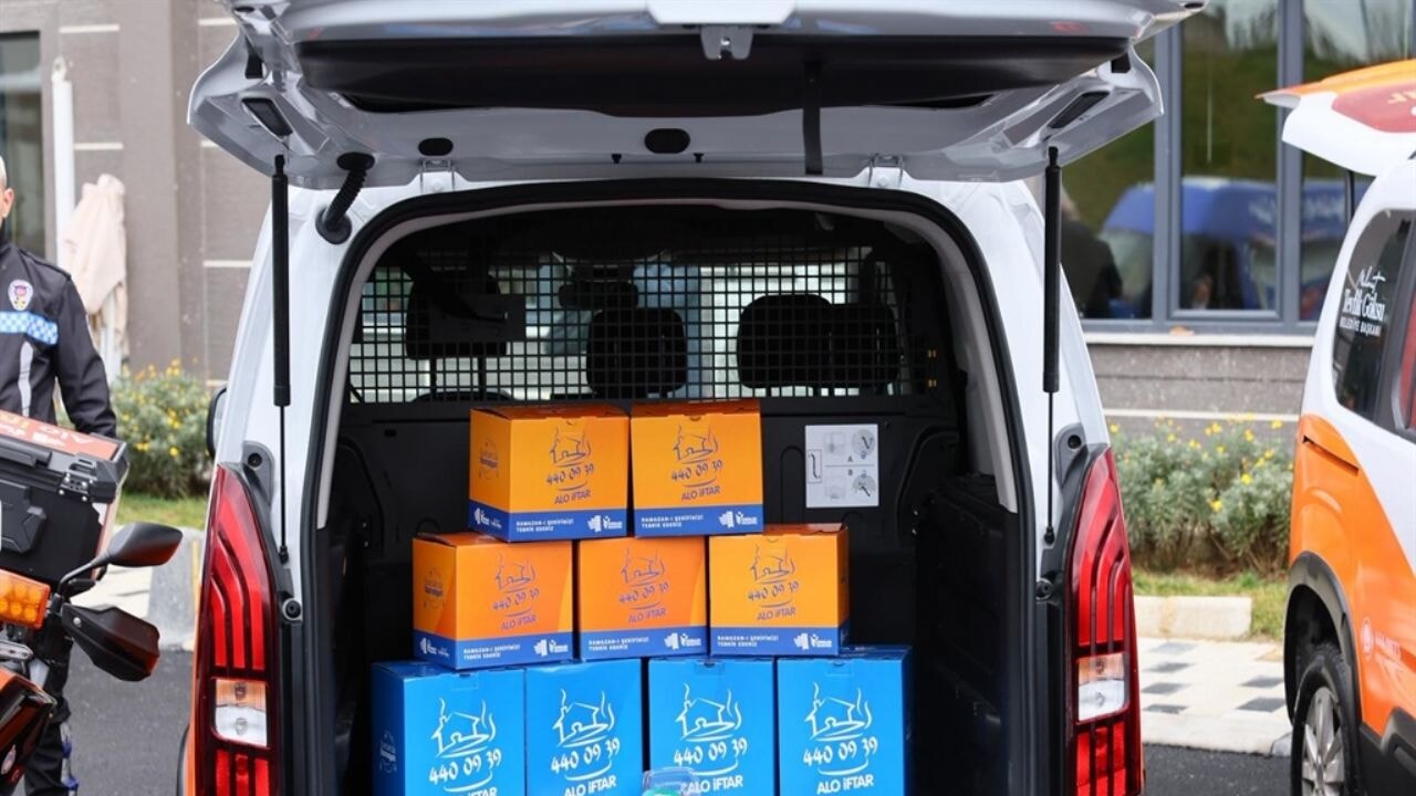 İftara yetişemeyenlere 'Alo İftar' hattı