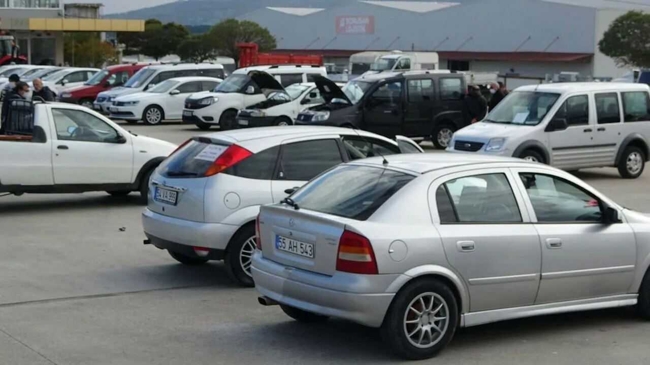 İkinci el araç satışlarına kısıtlama süresi uzatıldı! İşte yeni tarih