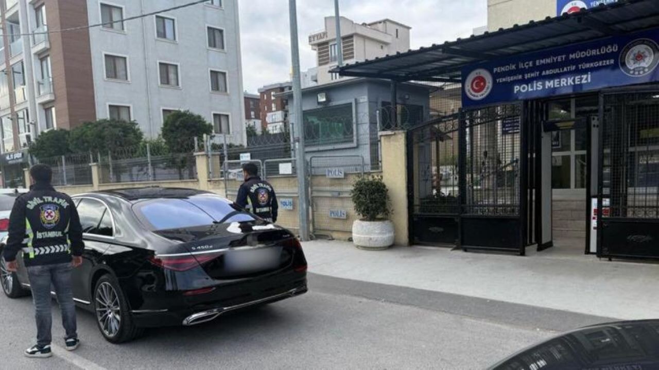 İstanbul'da çakar kaosu! Usulsüz araç 155 bin lira ceza yedi