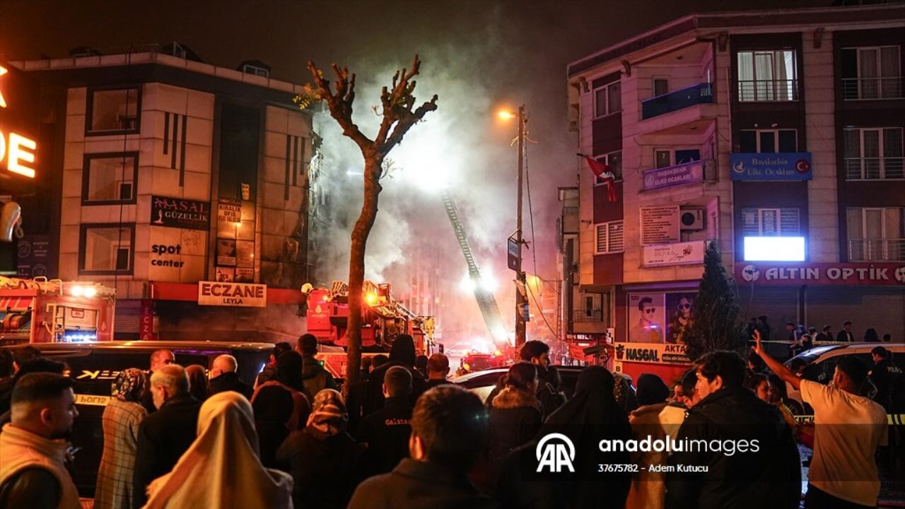 İstanbul'da korku dolu gece: Başakşehir'de yangın paniği
