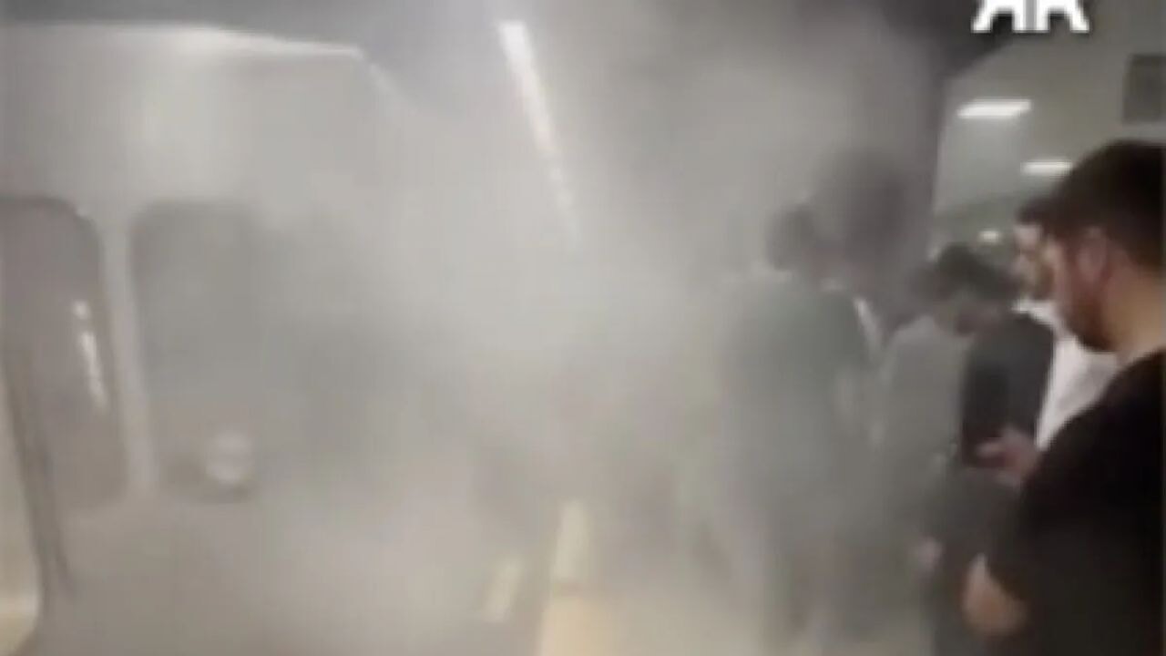 İstanbul'da metronun fren balatlarında yangın çıktı