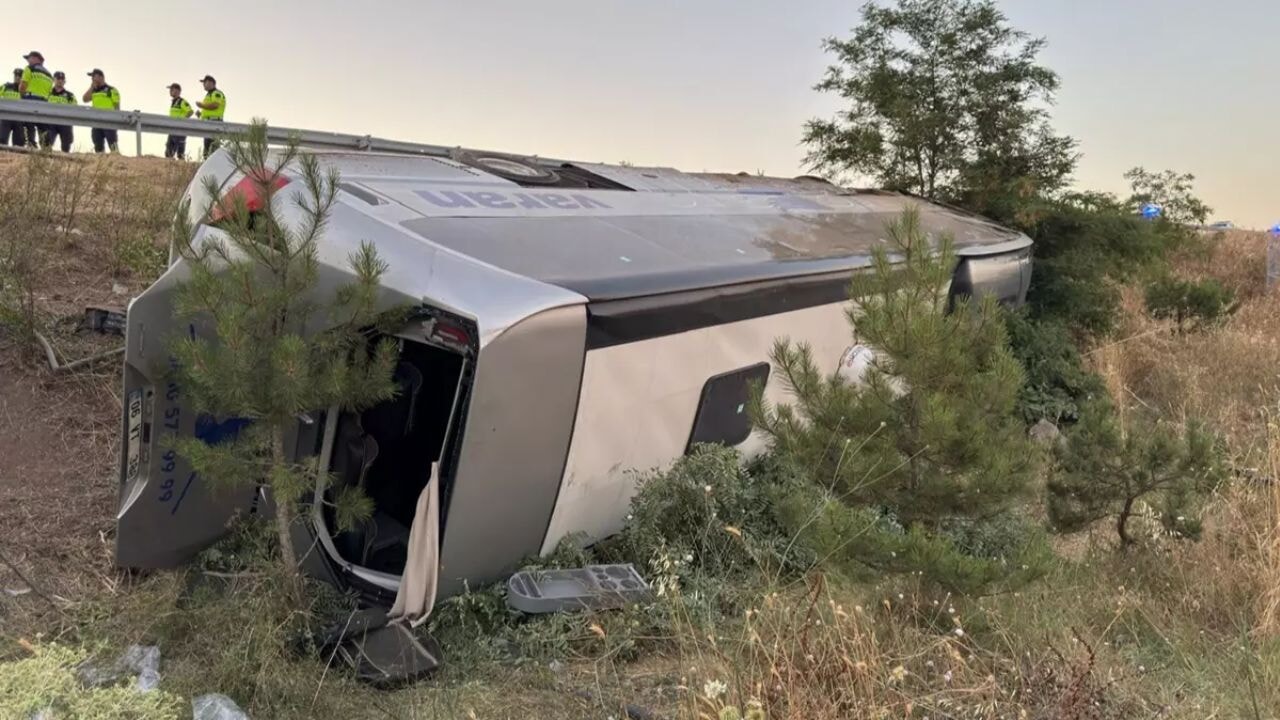 İstanbul yolunda korkunç kaza: Otobüs şarampole yuvarlandı