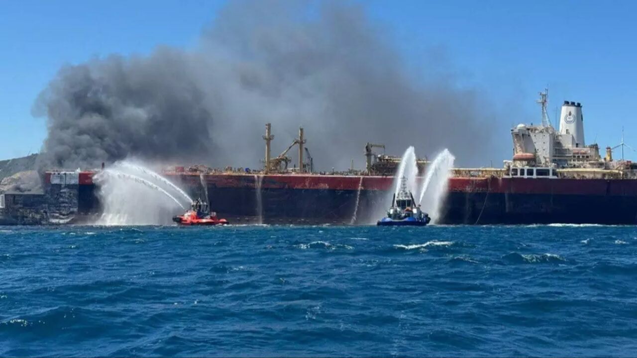 İzmir Aliağa'da gemi sökümünde korkutan yangın