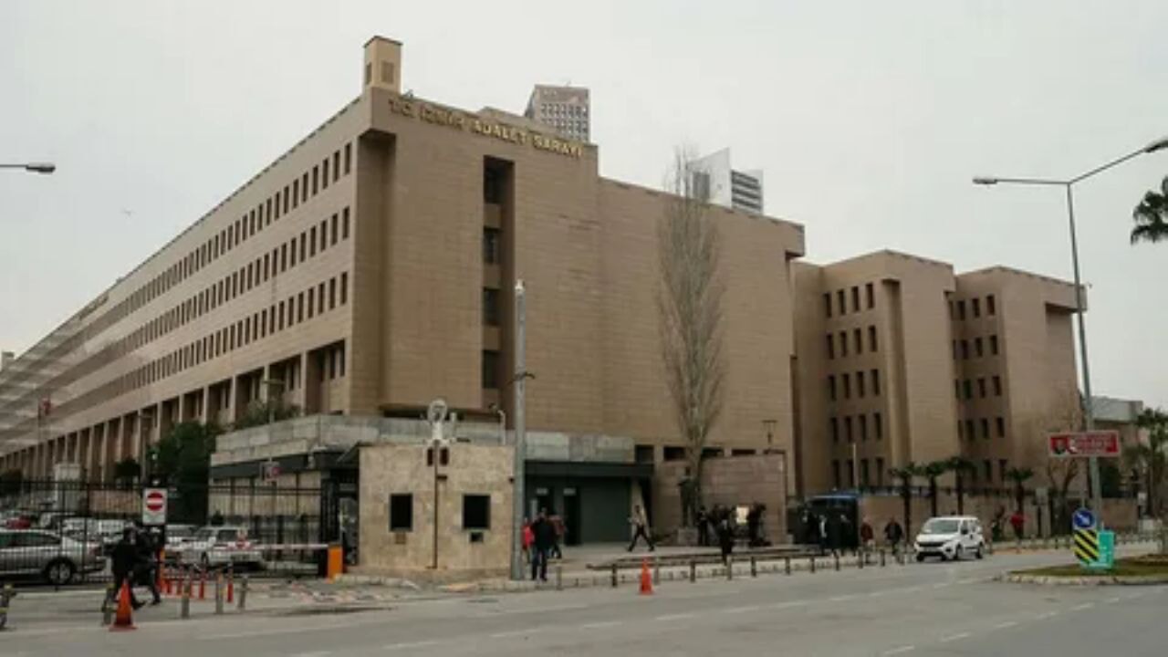 İzmir Büyükşehir Belediyesi'nde kriz: Yolsuzluk soruşturması büyüyor