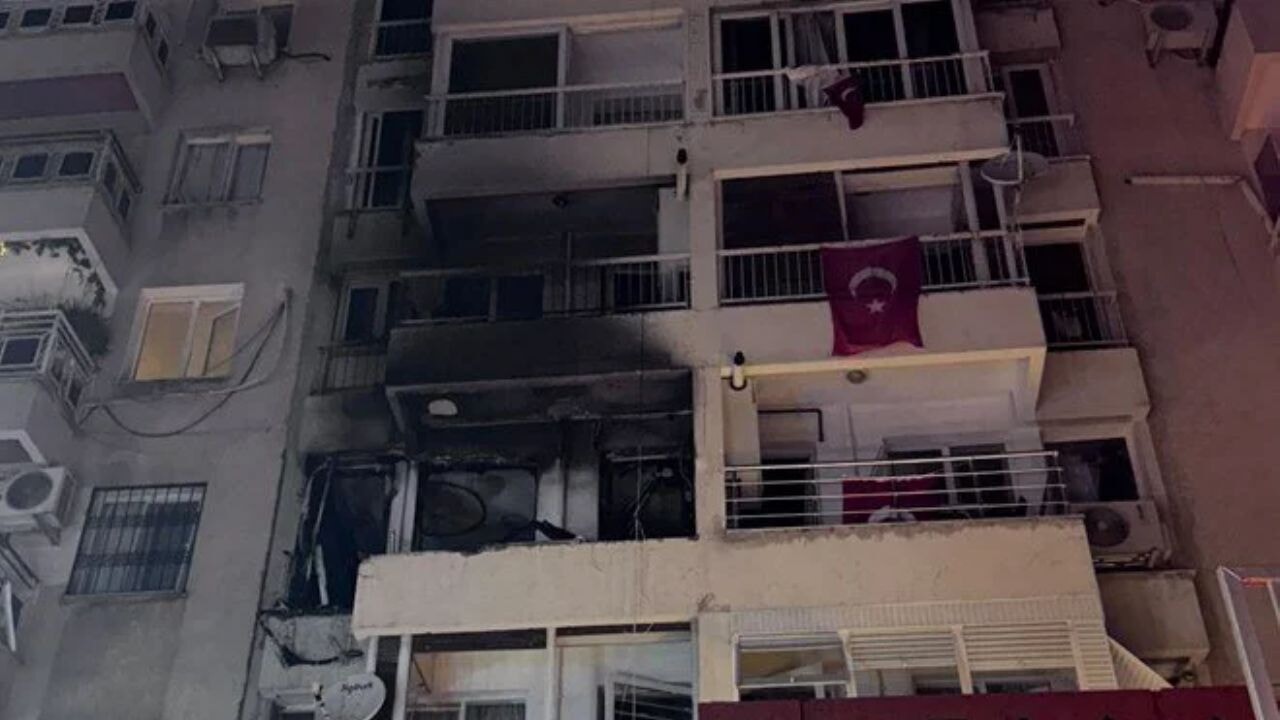 İzmir'de apartman dairesinde patlama!