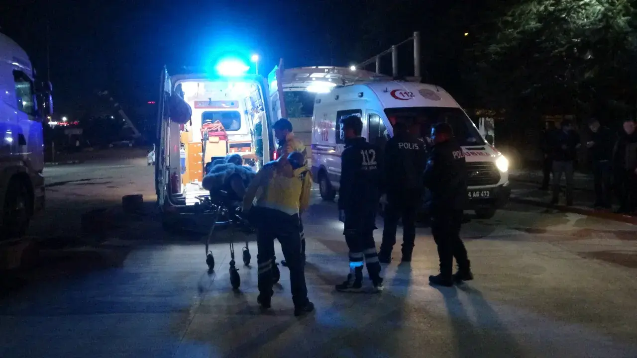 İzmir'de kıraathaneye silahlı saldırı