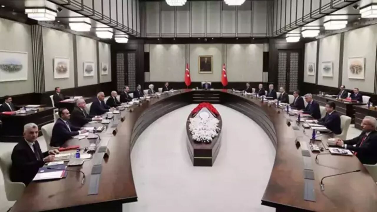 Kabine bugün toplanıyor!