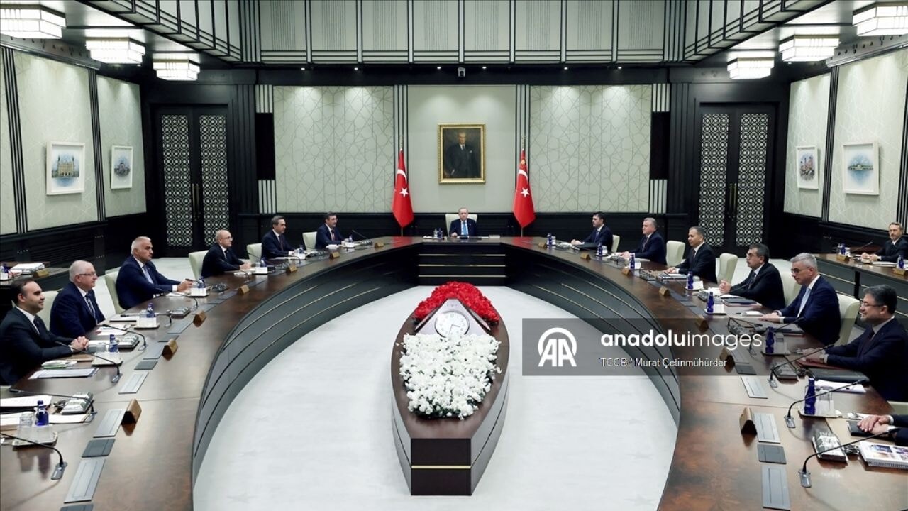 Kabine sonrası Erdoğan'dan net mesaj: 'Türkiye uçurumdan döndü!'