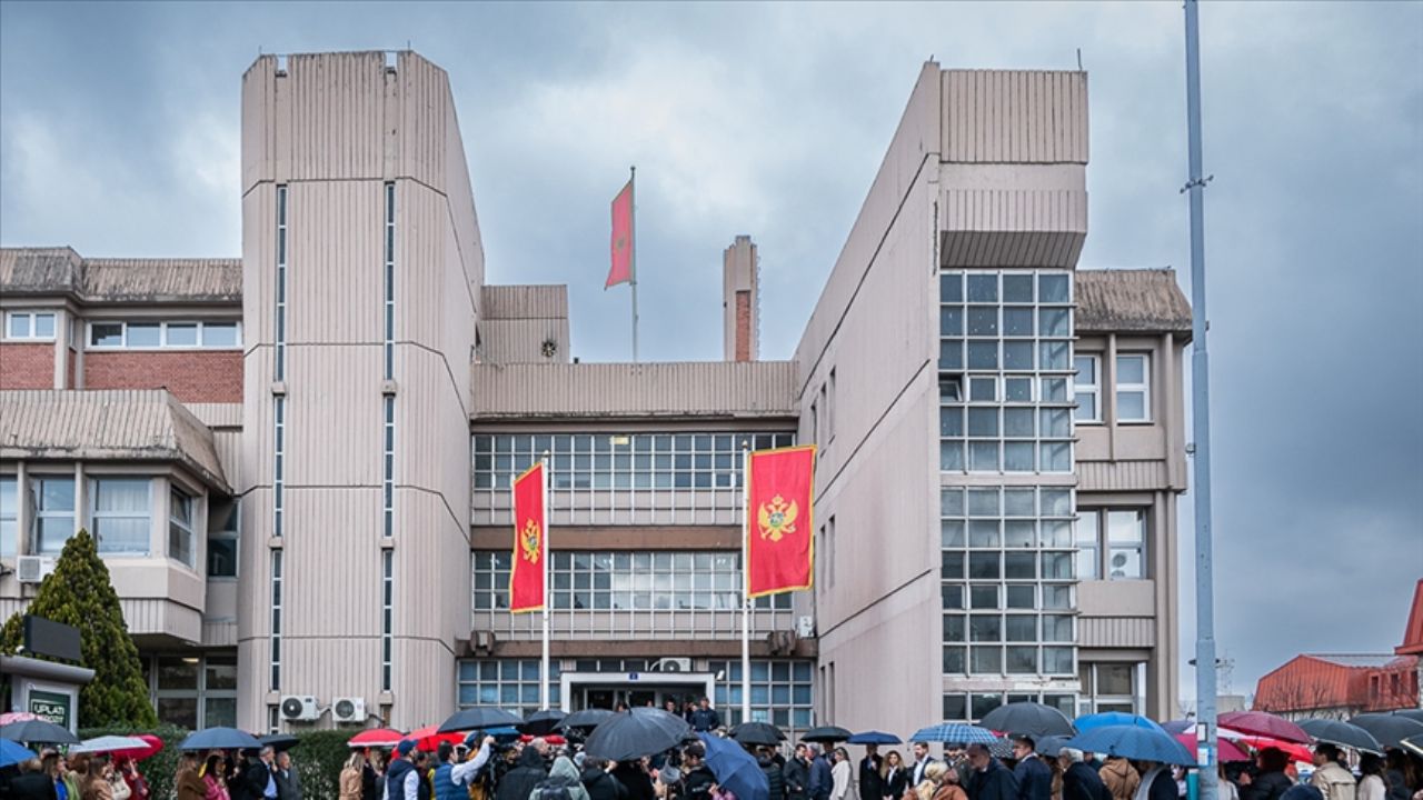 Karadağ'da tutuklu iki Türk ile ilgili mahkemeden açıklama