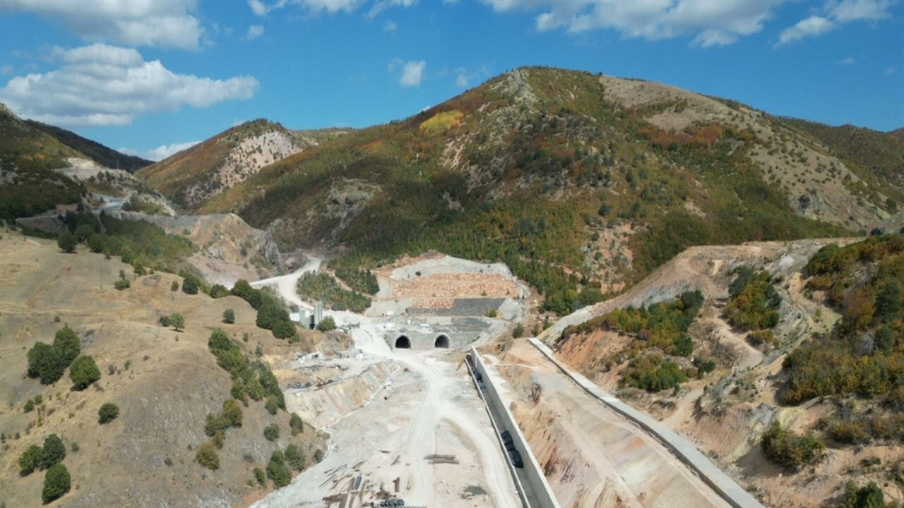 Karadeniz'i İç Anadolu'ya bağlayacak Geminbeli Tüneli'nde geri sayım