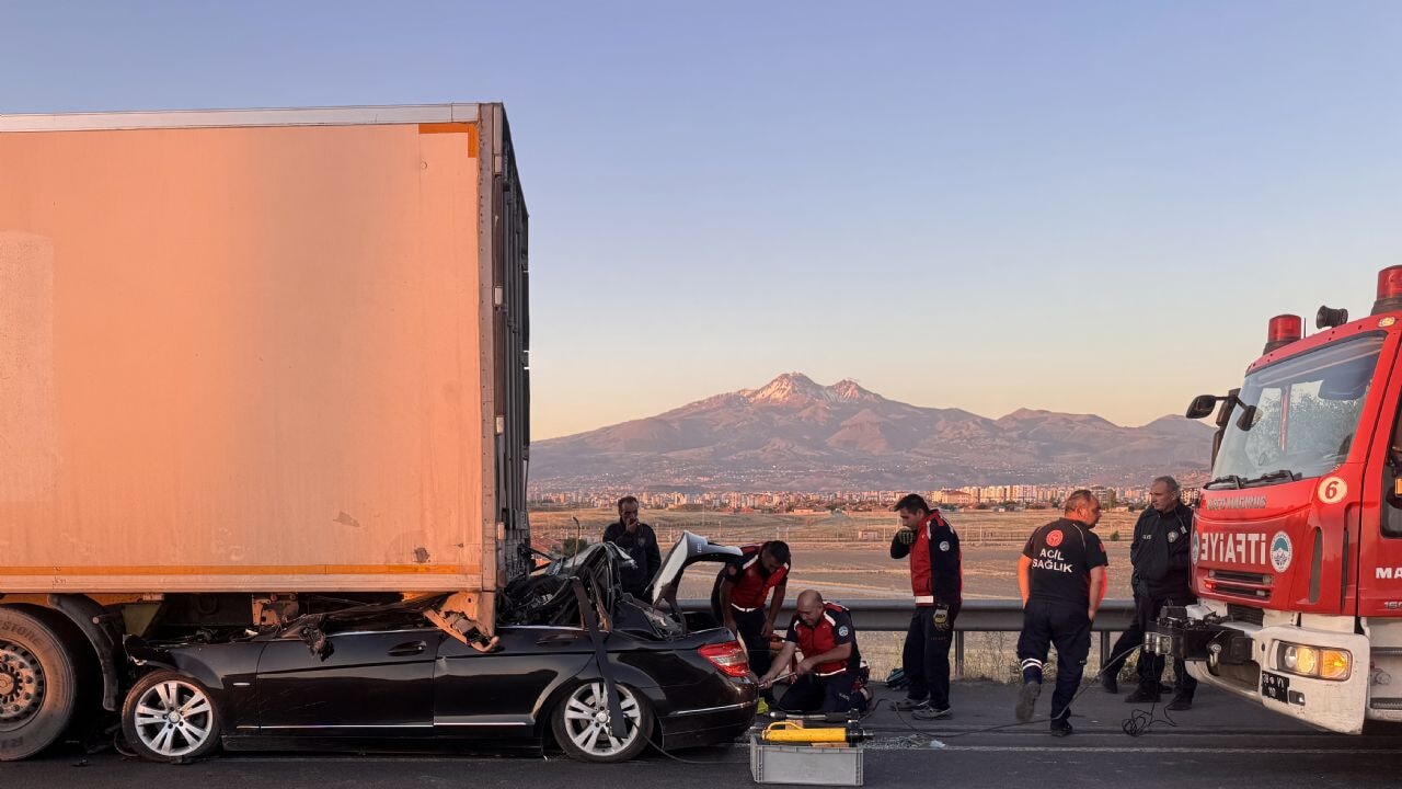 Kayseri'de Kuzey Çevre Yolu'nda ölümcül trafik kazası