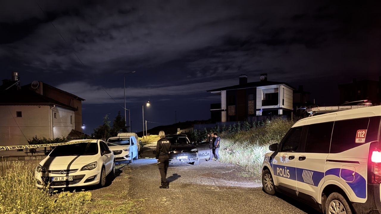 Kayseri'de silahlı kavga: Evinden aldığı tüfekle 3 kişiyi vurdu
