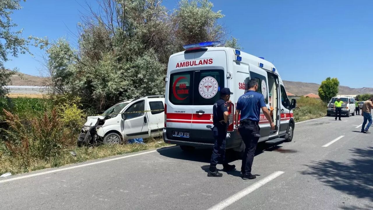Kayseri'de zincirleme kaza: Can kaybı ve yaralılar var