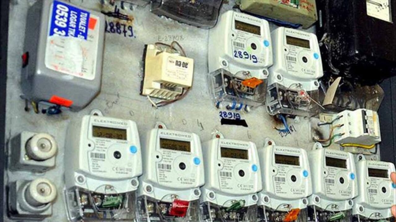 Kiracıyı evden çıkarmak için sayaçları söken emlakçıya hapis cezası