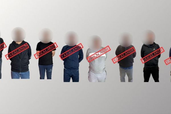 Kırmızı bültenle uluslararası seviyede aranan 8 suçlu Türkiye'ye getirildi