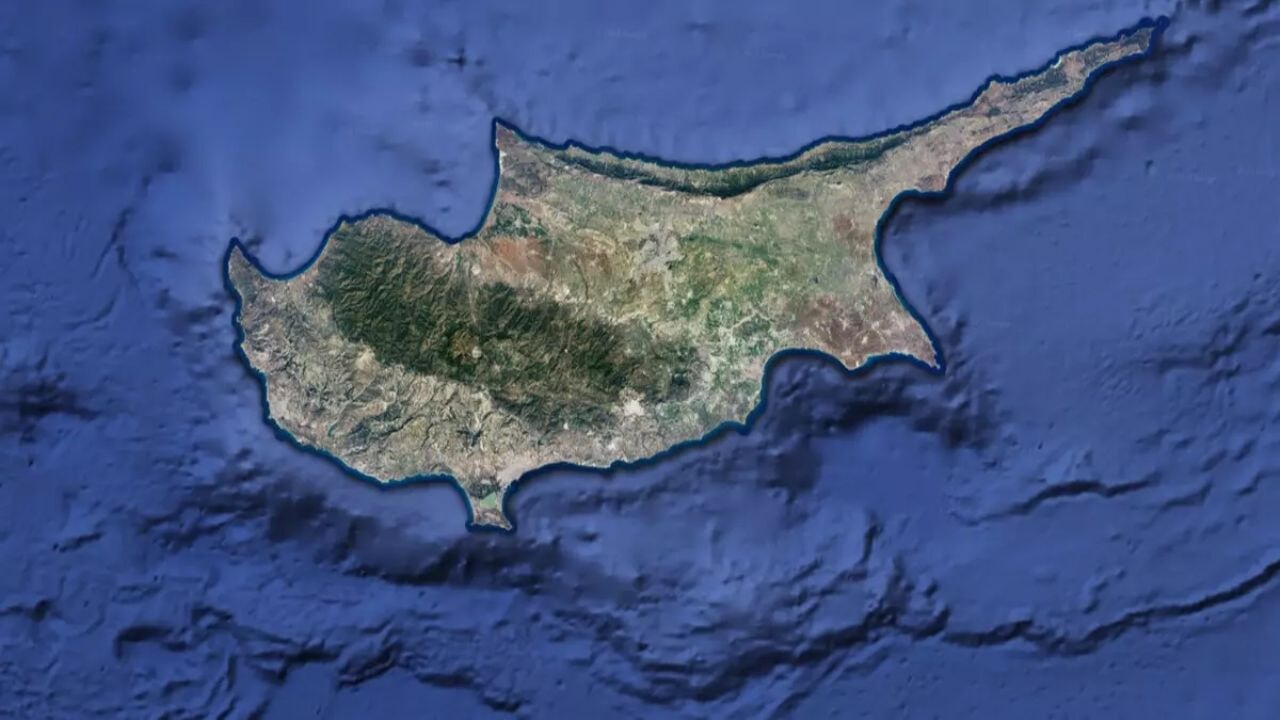 KKTC ile GKRY sınır kapıları Rum eylemciler yüzünden kapandı