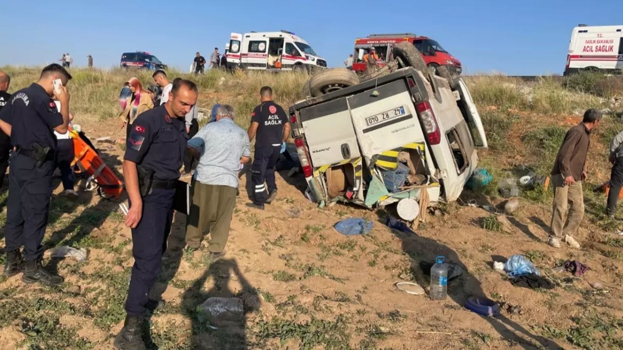 Konya'da tarım işçilerini taşıyan araç kaza yaptı