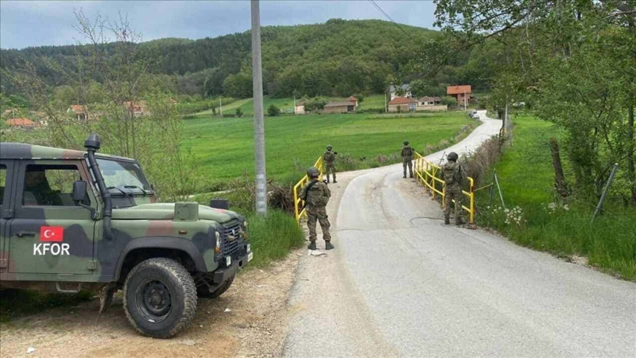Kosova'da Türk askerinden güvenlik nöbeti: Her an her yerde Mehmetçik var