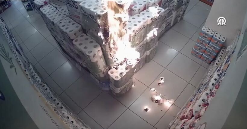 Marketteki kağıt havluları ateşe veren çocuğa ne oldu? Bursa'da market içindeki peçeteleri yakan çocuk olayı