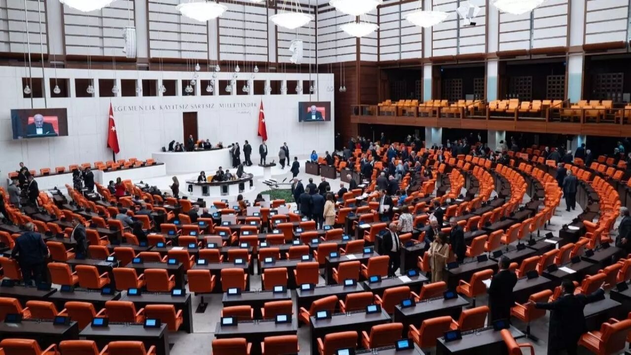 Meclis'te Özgürlük Filosu krizi! Türk milletvekilleri alıkonuldu