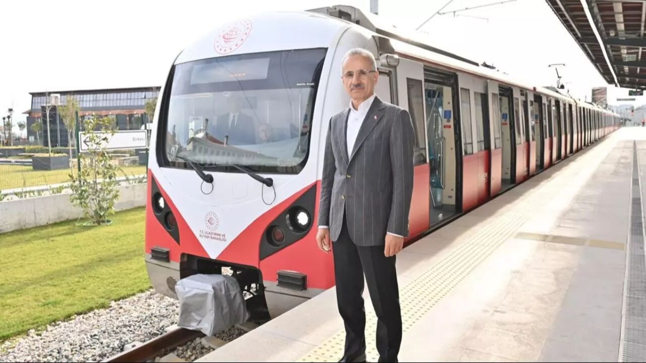 Metro ve tren hatları 15 Temmuz'da ücretsiz hizmet verecek