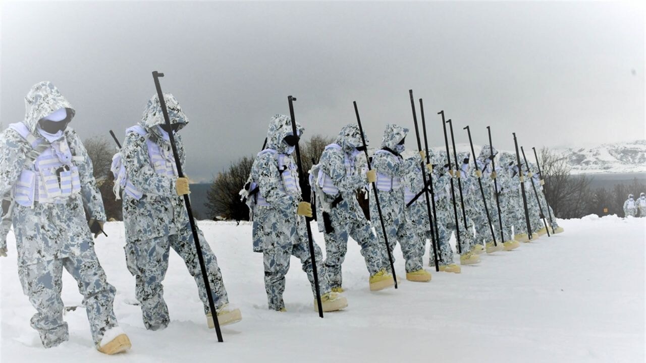 MSB'den 'derin karda muharebe eğitimi' paylaşımı