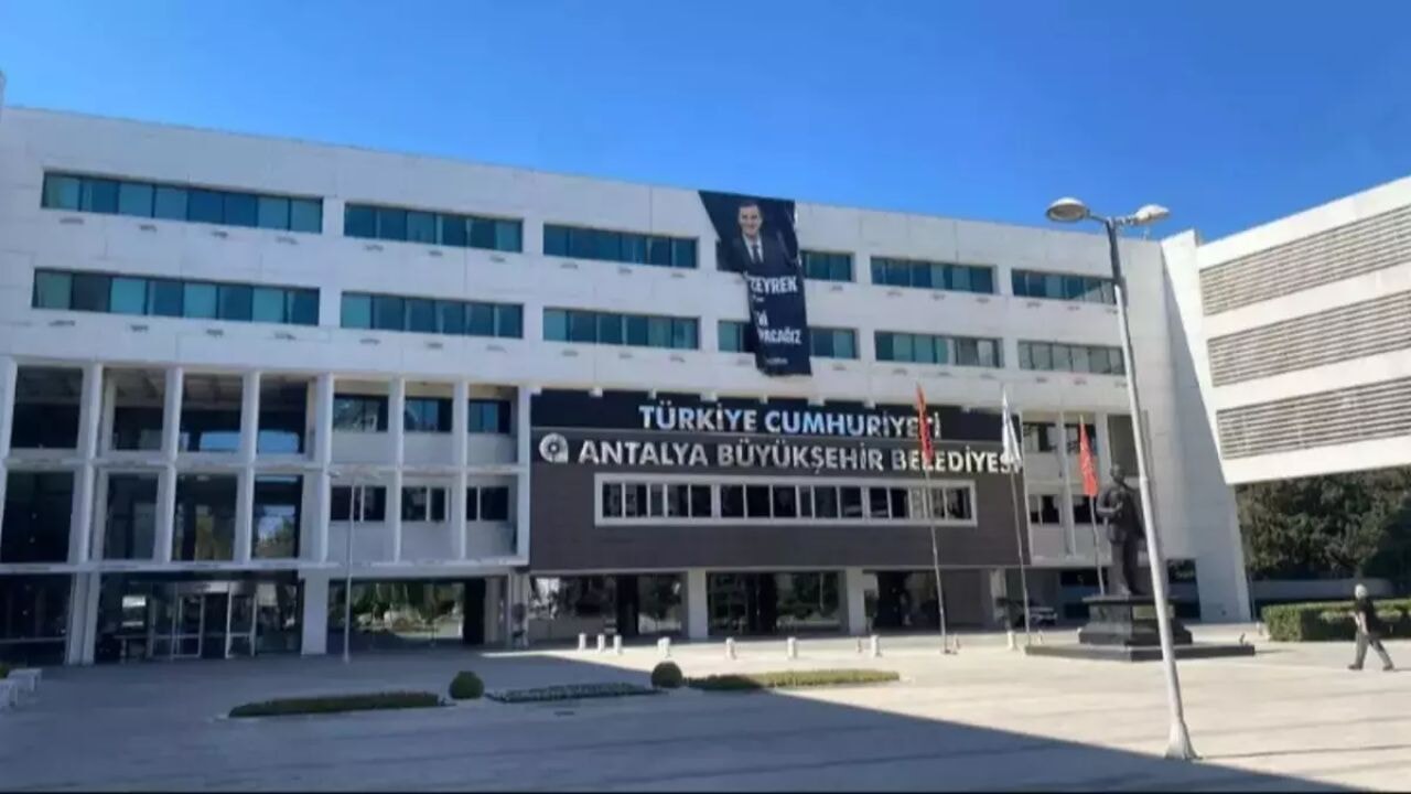 Muhittin Böcek'in gelini Zuhal Böcek cezaevine gönderildi