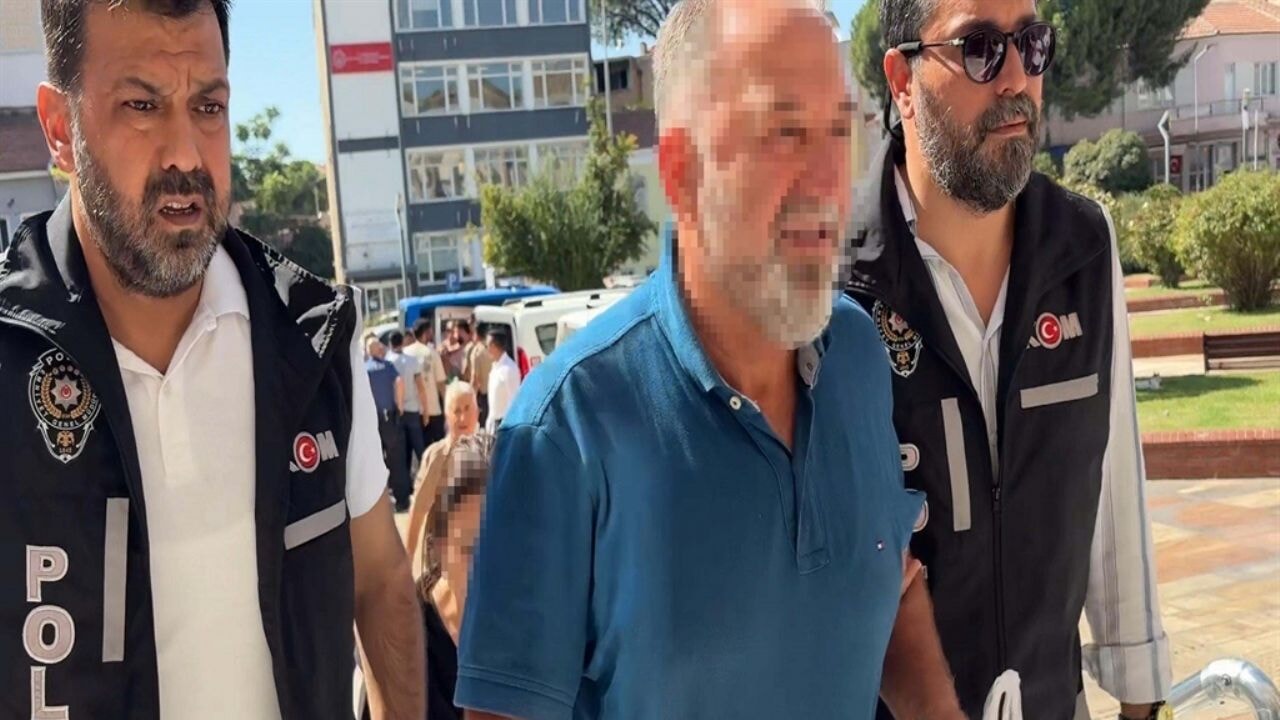 O profesör görevden uzaklaştırıldı