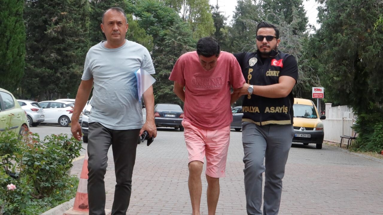 Oğlunu 36 bıçak darbesiyle öldüren babaya müebbet