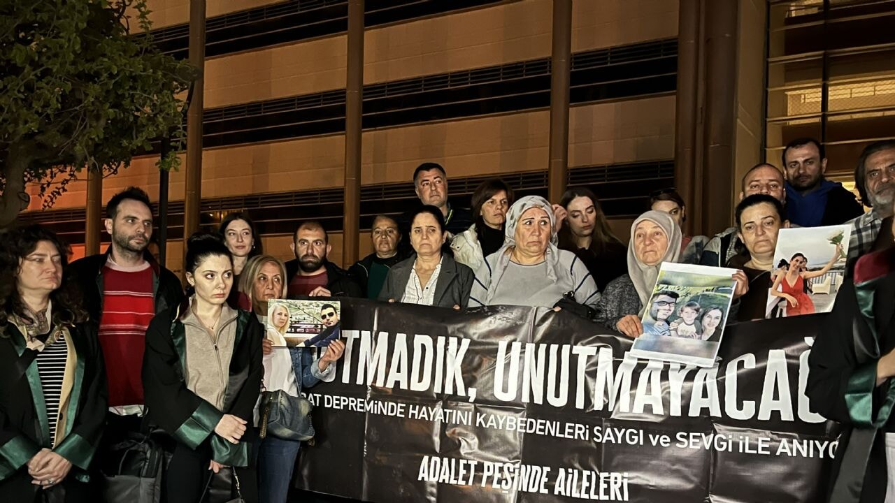 Onlarca kişiye mezar olan Rönesans Rezidans'ın 10'uncu duruşması yapıldı