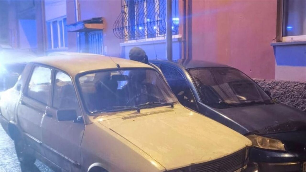 Otomobilini iterken kalp krizinden öldü