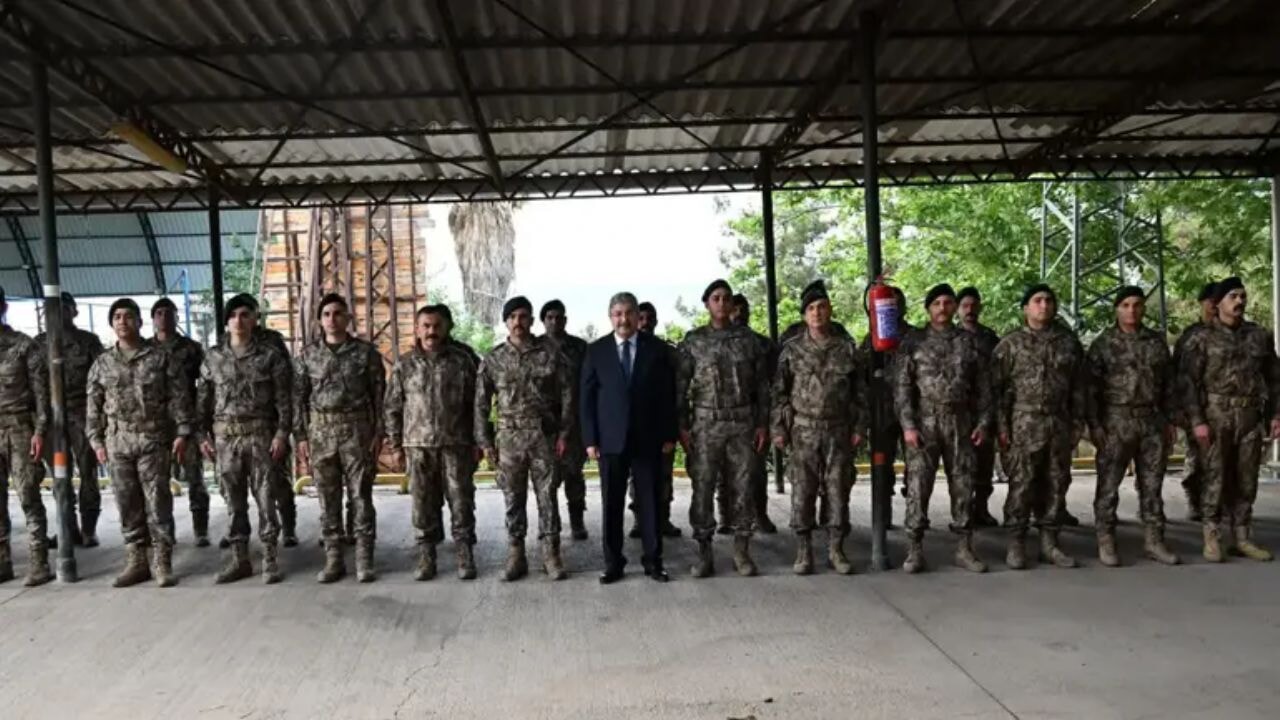 Özel Harekat Polisleri, dualarla Suriye'ye uğurlandı