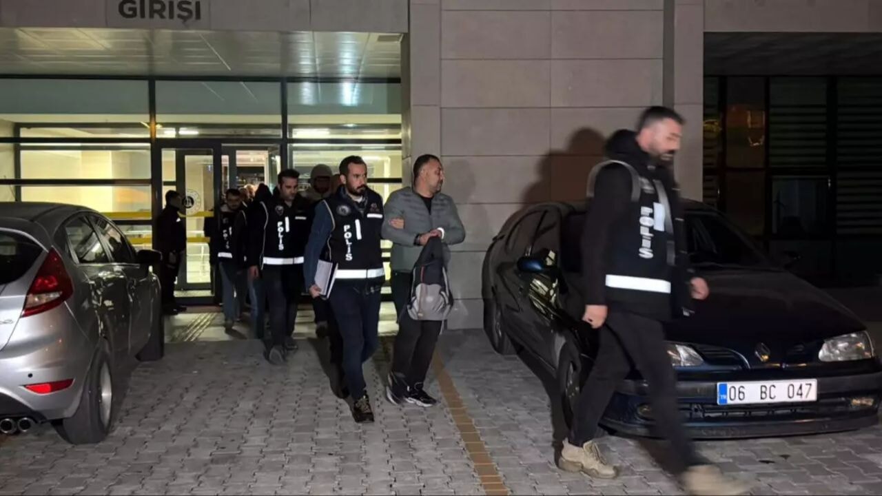 Sahte sağlık raporu operasyonu: 33 memur görevden alındı