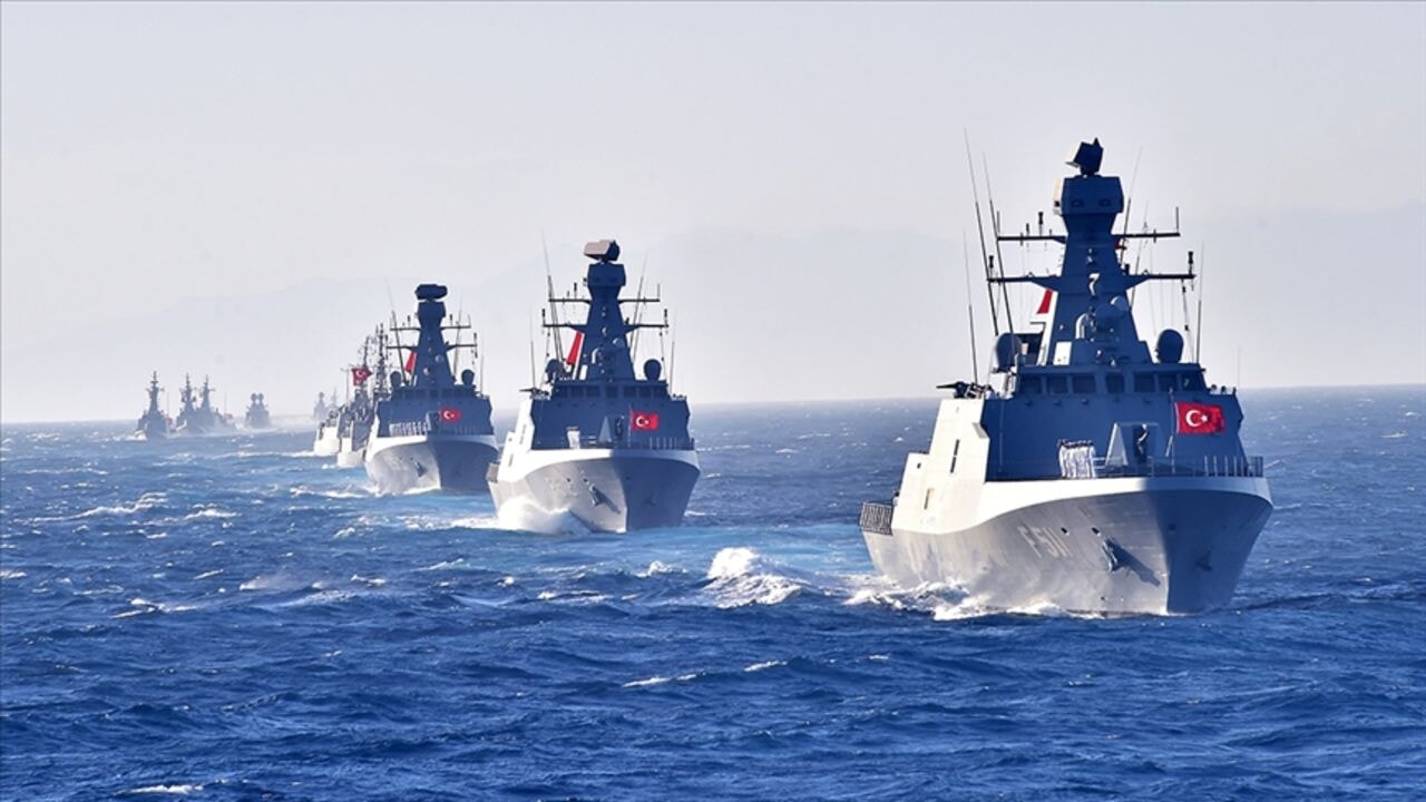 Türk savaş gemileri 20 Temmuz'da KKTC'ye demir atacak