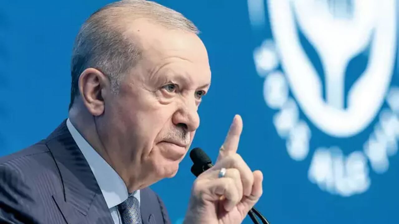 Türkiye'de doğurganlık hızı tarihi dipte: Erdoğan'dan sert uyarı